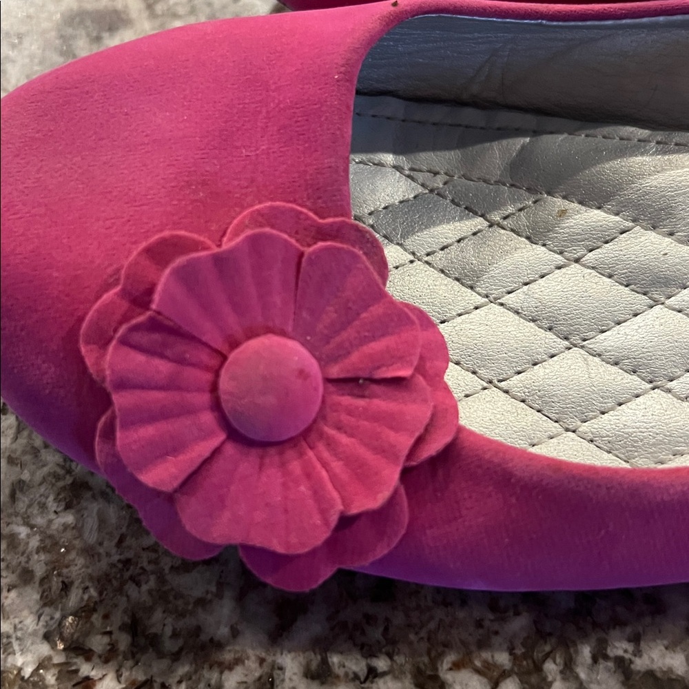 Tony Klen Pink Suede Flats with Floral Accent Size 8.5 - Picture 5 of 7
